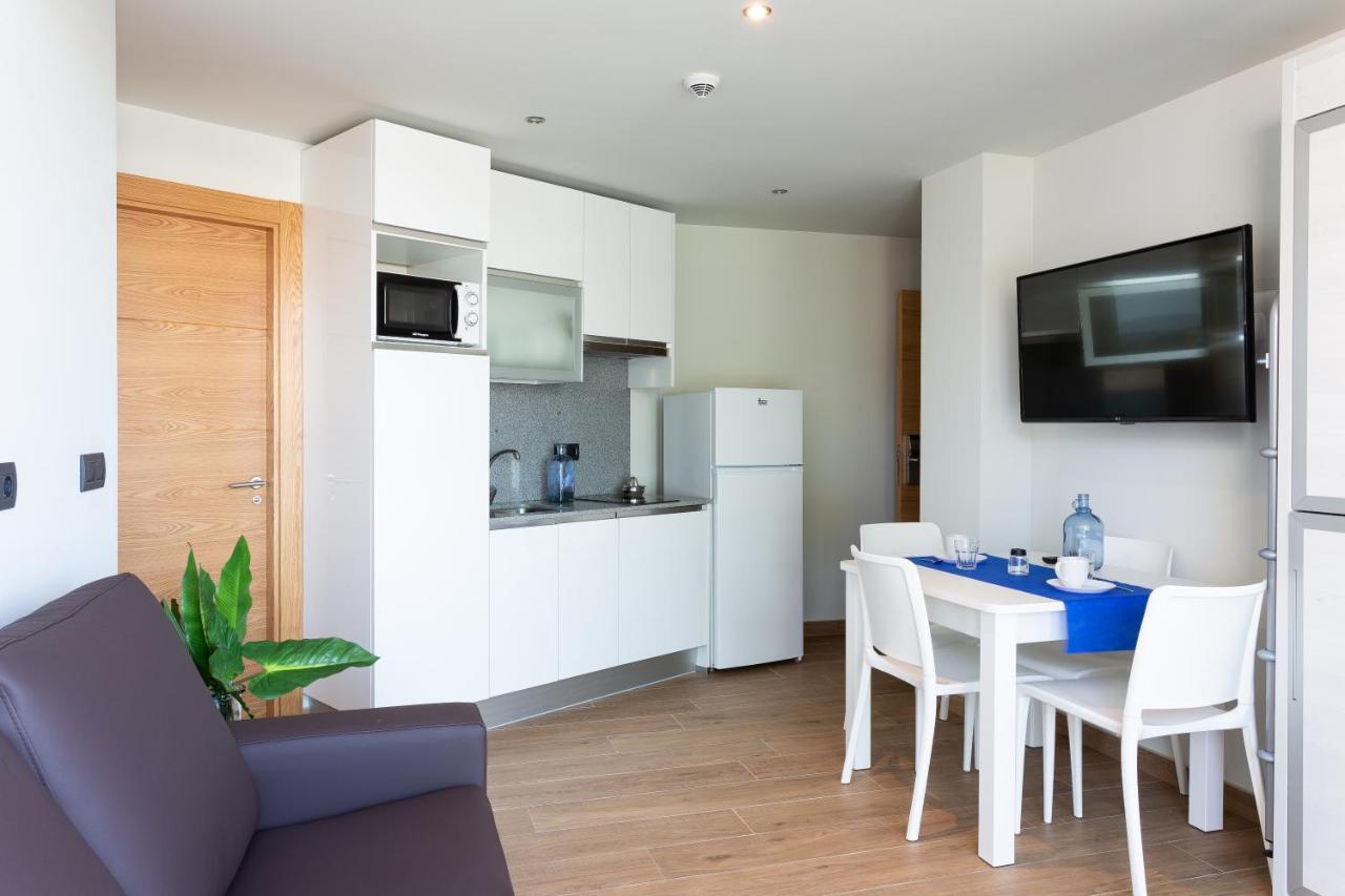Apartamentos Playa De Los Barcos Исла Экстерьер фото