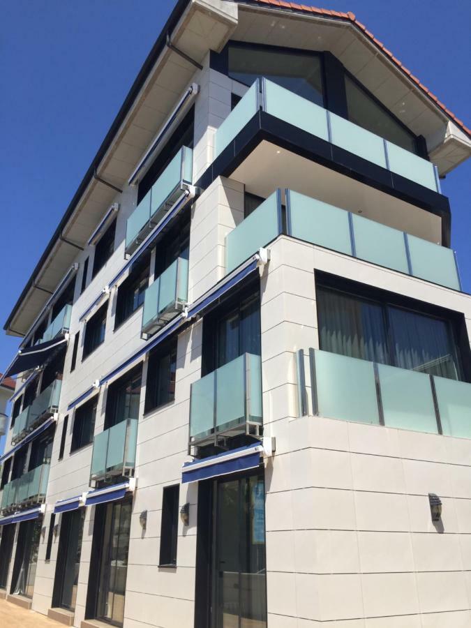 Apartamentos Playa De Los Barcos Исла Экстерьер фото
