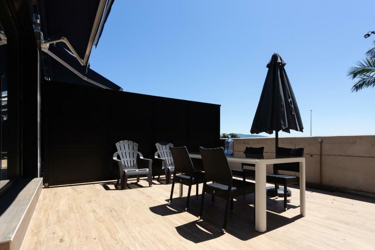 Apartamentos Playa De Los Barcos Исла Экстерьер фото