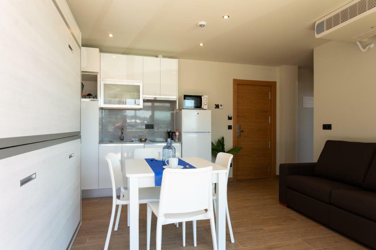 Apartamentos Playa De Los Barcos Исла Экстерьер фото