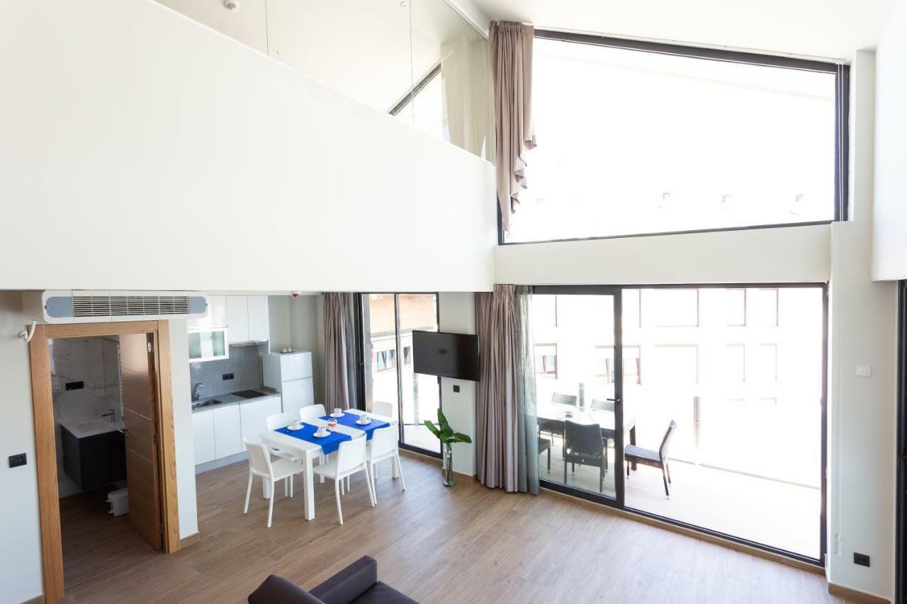Apartamentos Playa De Los Barcos Исла Экстерьер фото