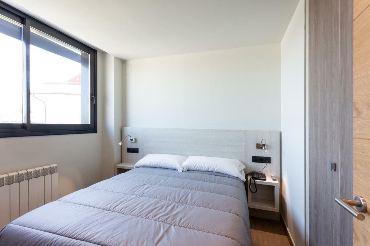 Apartamentos Playa De Los Barcos Исла Экстерьер фото