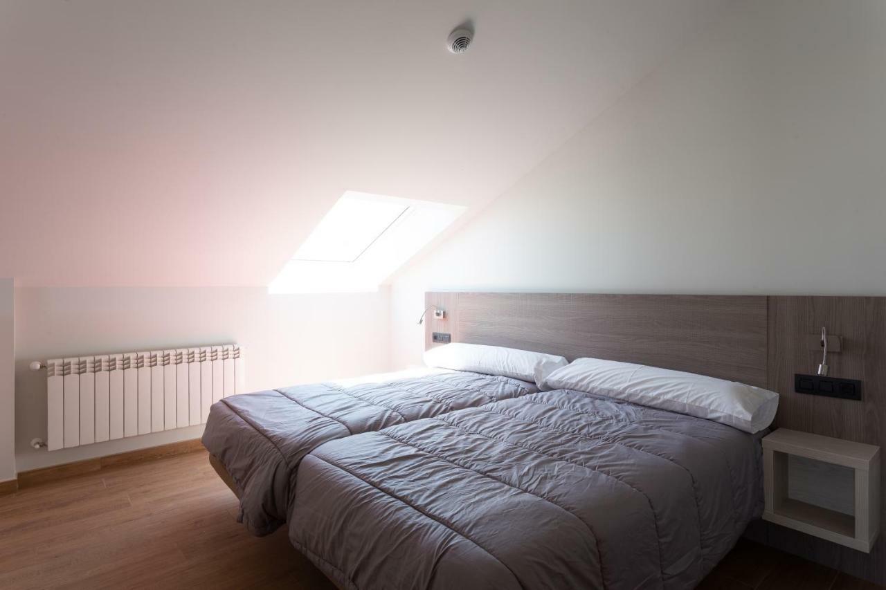 Apartamentos Playa De Los Barcos Исла Экстерьер фото